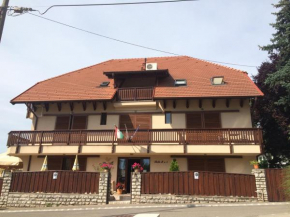  Fürjes Villa Panzió  Балатонфюред